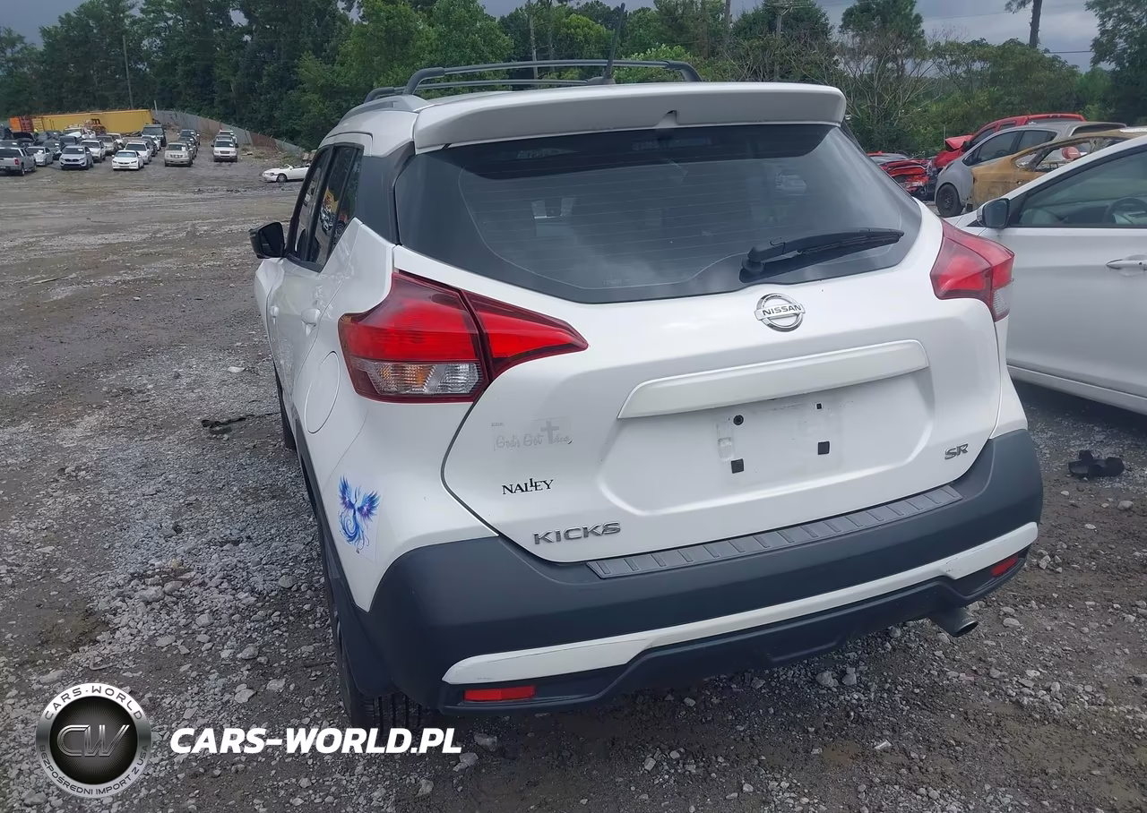 2018 Nissan Kicks Sr VIN:3N1CP5CU6JL526046 - 3