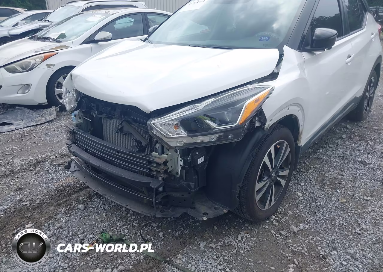 2018 Nissan Kicks Sr VIN:3N1CP5CU6JL526046 - 6