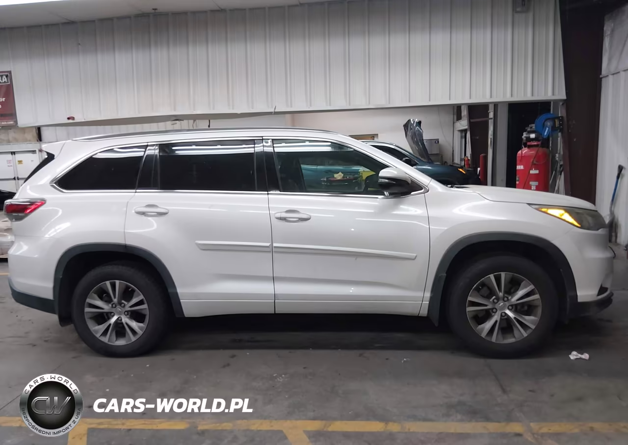 2015 Toyota Highlander Xle V6 VIN:5TDJKRFH0FS195443 - 13