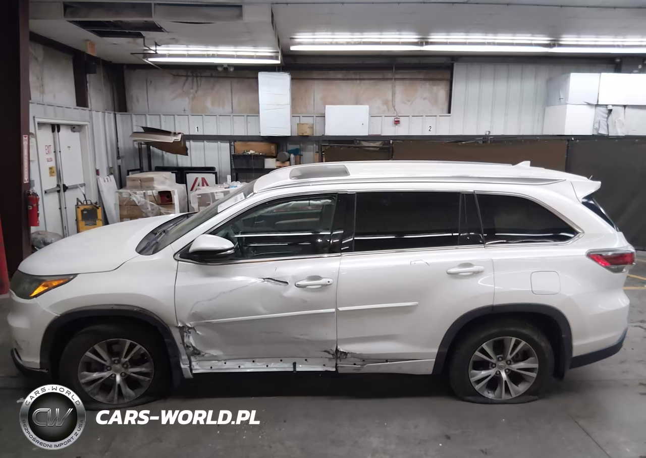 2015 Toyota Highlander Xle V6 VIN:5TDJKRFH0FS195443 - 14