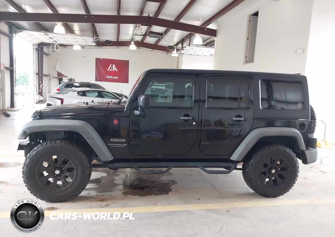 2016 Jeep Wrangler Unlimited Sport VIN:1C4BJWDG3GL181295 - 14