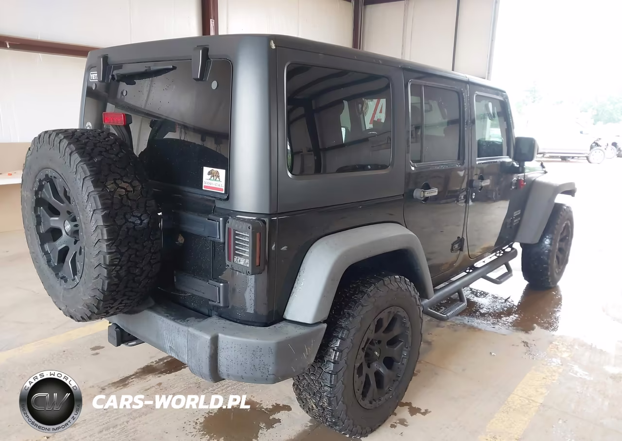 2016 Jeep Wrangler Unlimited Sport VIN:1C4BJWDG3GL181295 - 4
