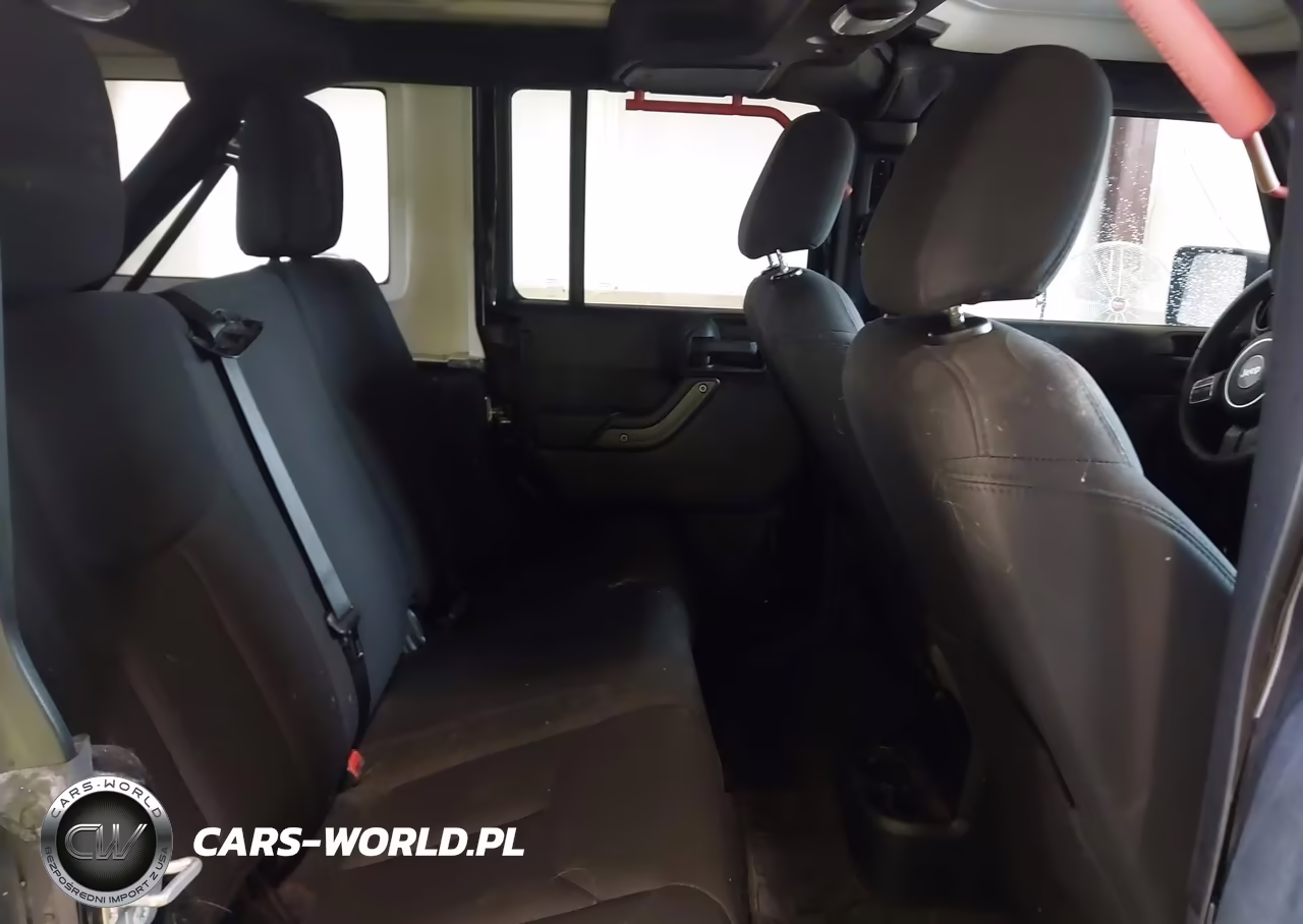 2016 Jeep Wrangler Unlimited Sport VIN:1C4BJWDG3GL181295 - 8