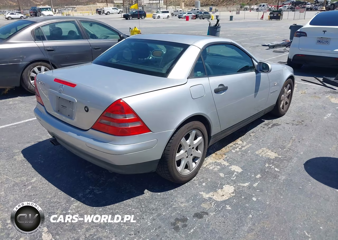 1999 Mercedes-Benz Slk 230 Kompressor VIN:WDBKK47F0XF129155 - 4