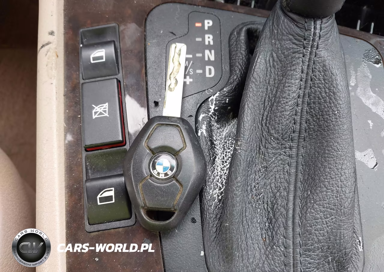 2003 BMW 325 I VIN:WBAEV33433KL78987 - 11