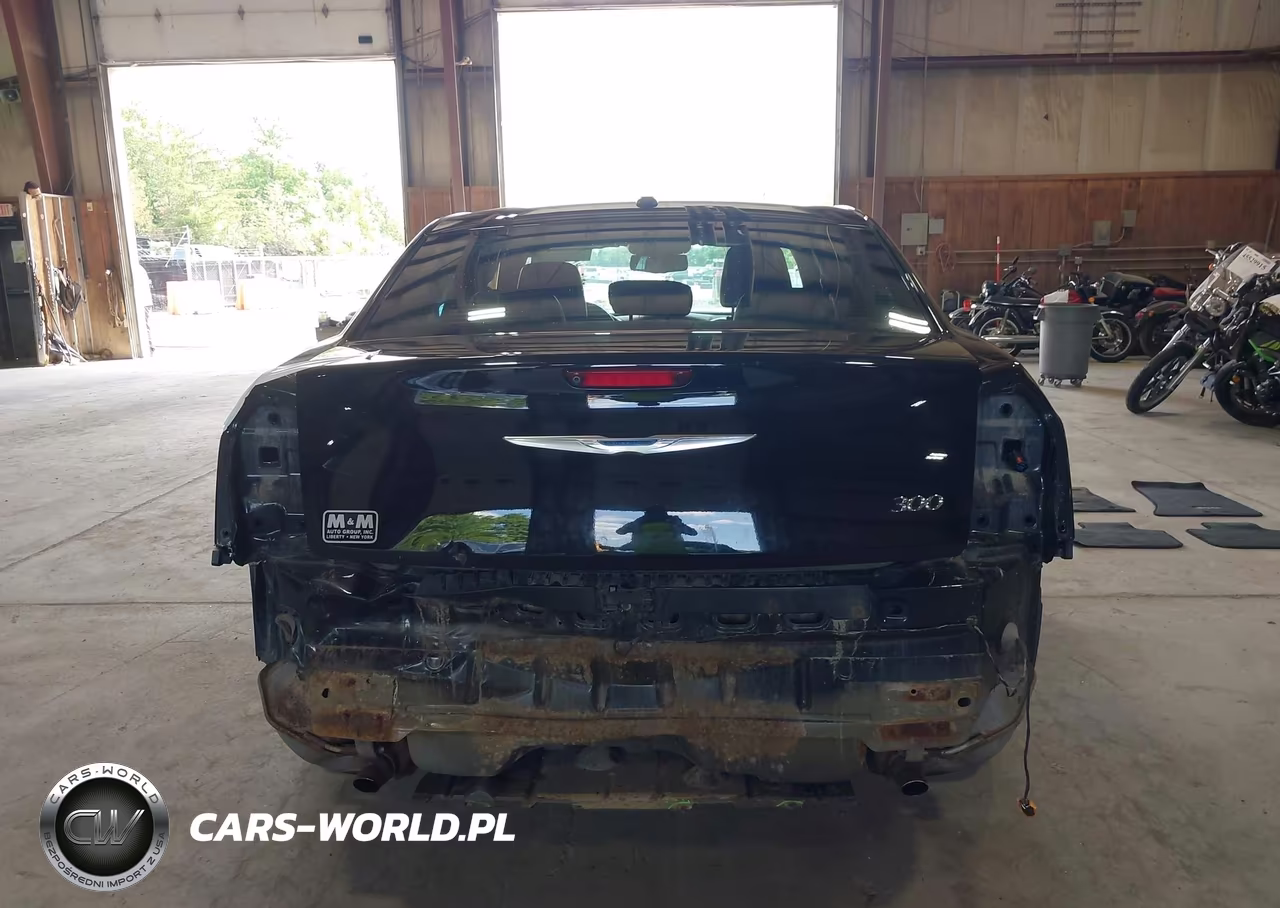 2011 Chrysler 300 Limited VIN:2C3CA5CG1BH598747 - 17