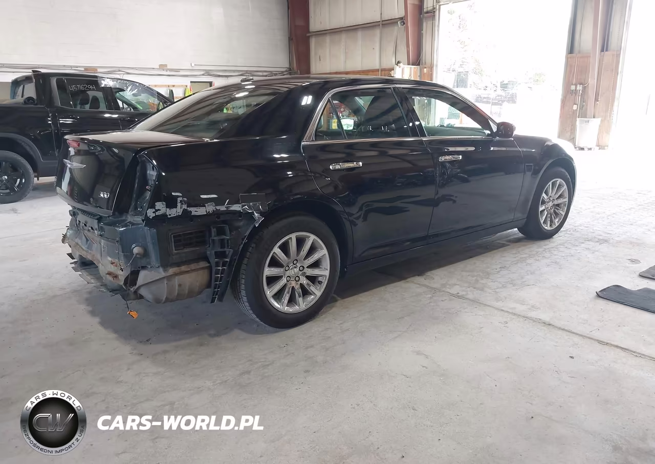 2011 Chrysler 300 Limited VIN:2C3CA5CG1BH598747 - 4