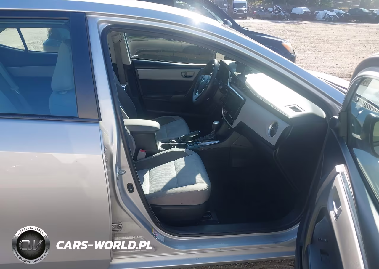 2018 Toyota Corolla Le VIN:2T1BURHE8JC024796 - 5