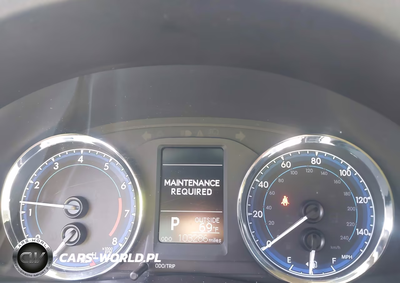 2018 Toyota Corolla Le VIN:2T1BURHE8JC024796 - 7