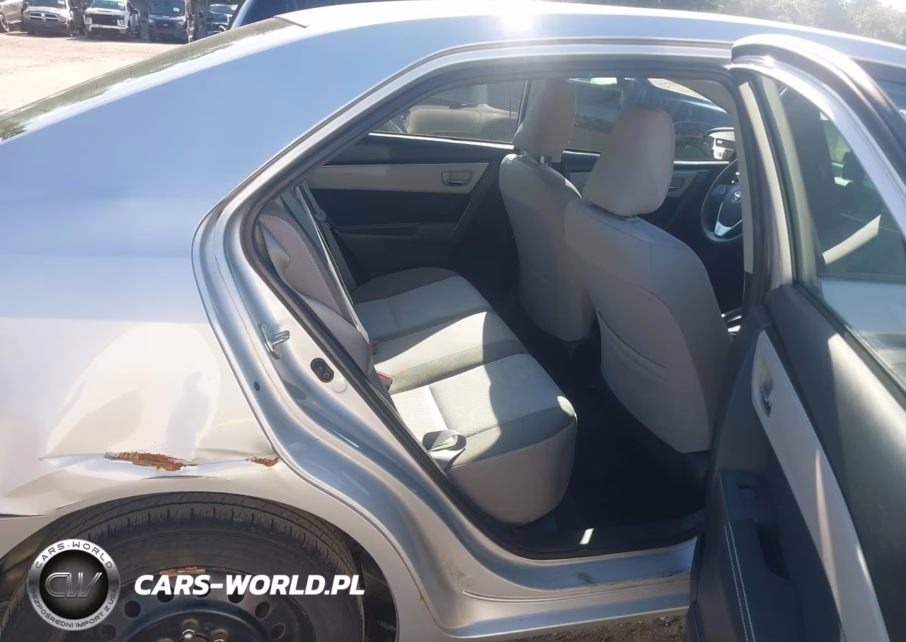 2018 Toyota Corolla Le VIN:2T1BURHE8JC024796 - 8