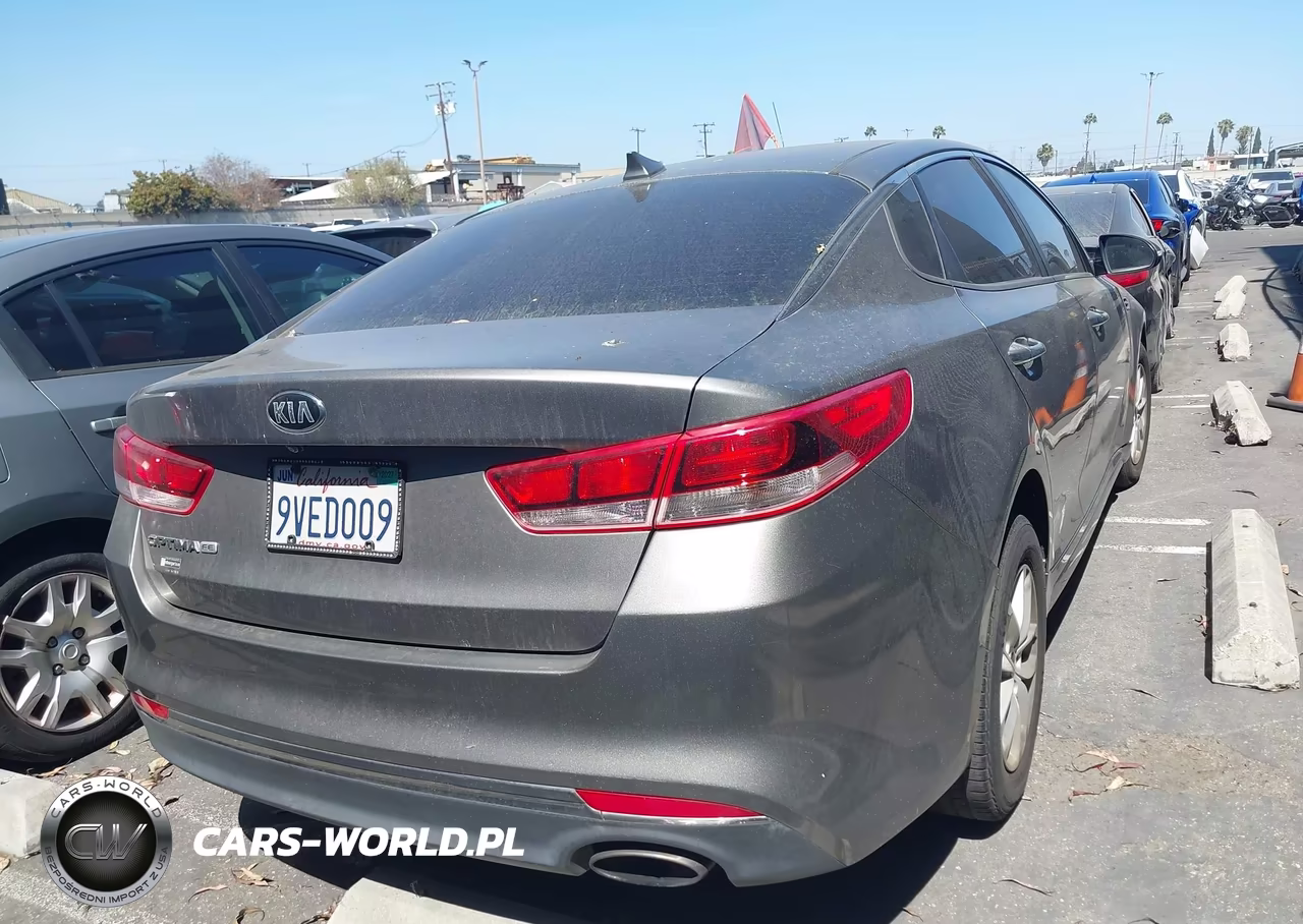 2018 Kia Optima Lx VIN:5XXGT4L37JG180841 - 16