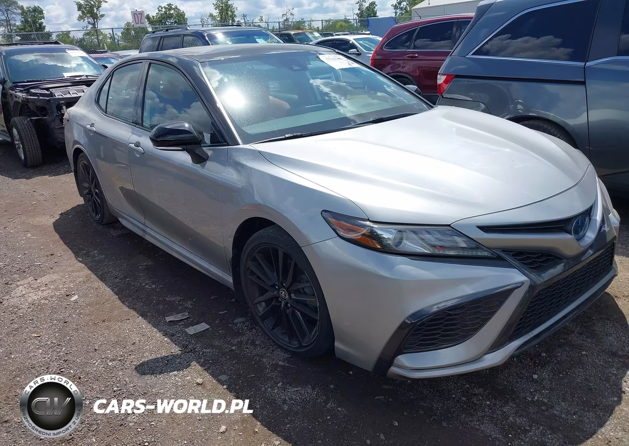 2022 Toyota Camry Xse Hybrid
