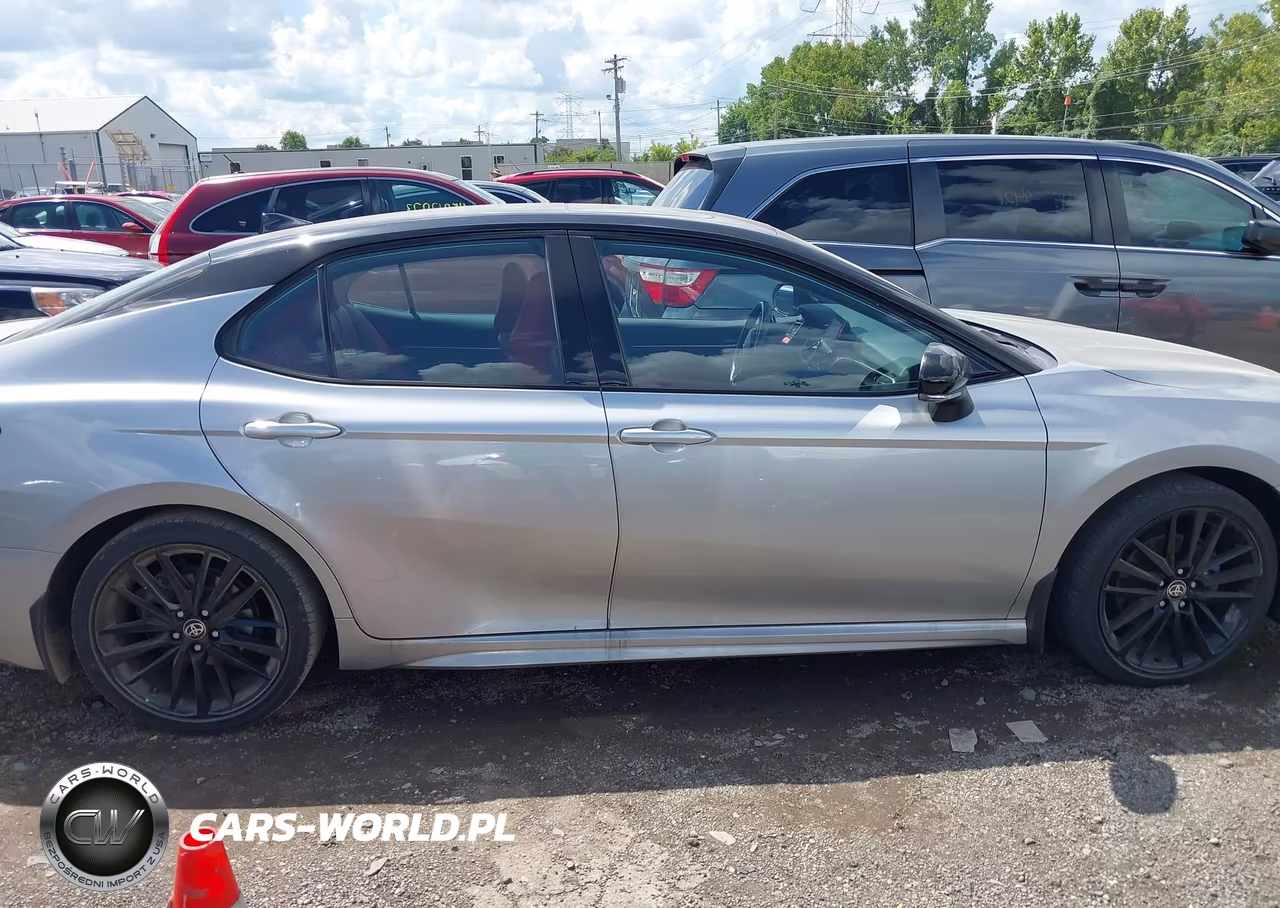2022 Toyota Camry Xse Hybrid VIN:4T1K31AK1NU045448 - 13