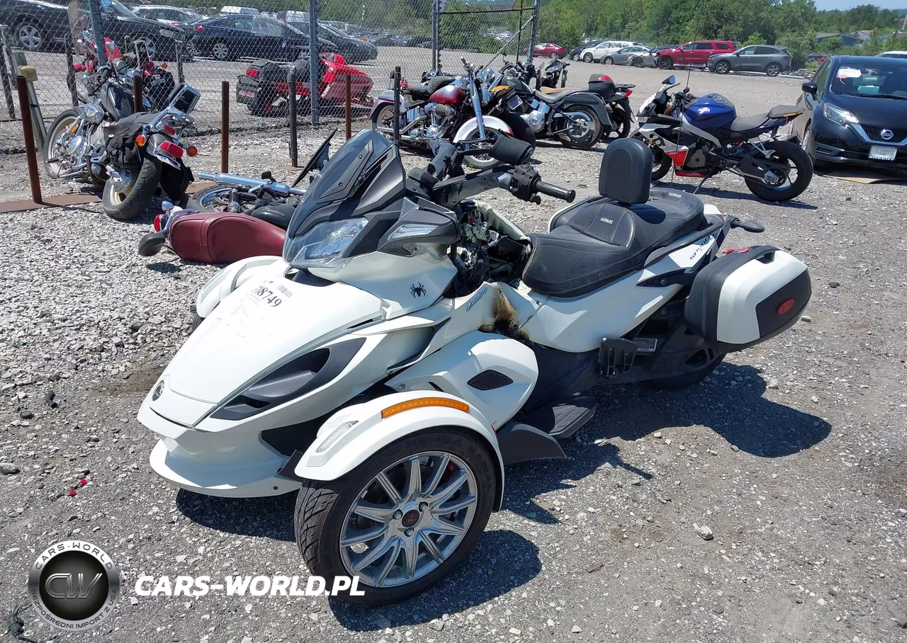 2013 Can-Am Spyder Roadster St-Sts-St Limited VIN:2BXNCBC16DX003808 - 2