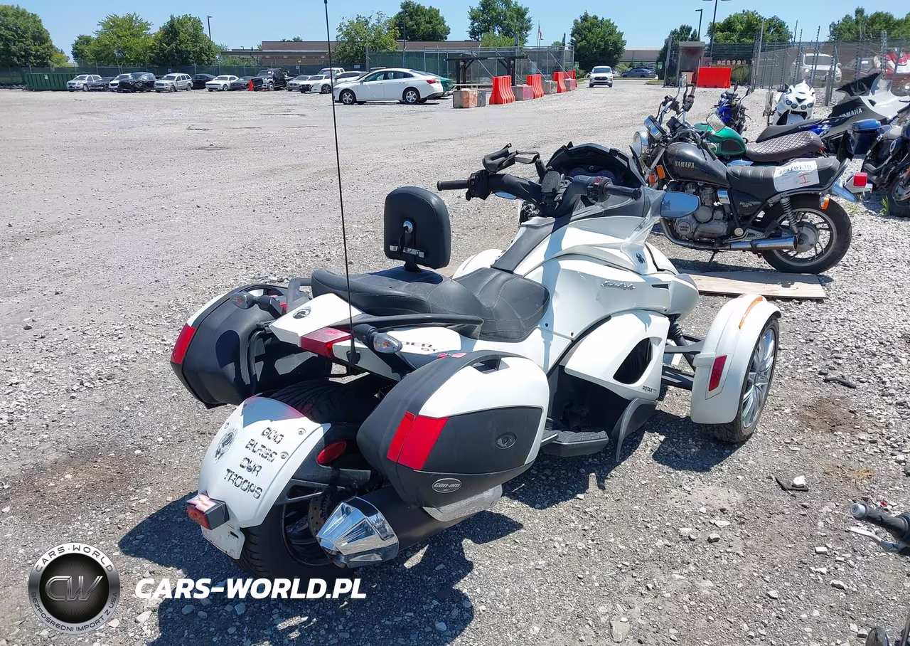 2013 Can-Am Spyder Roadster St-Sts-St Limited VIN:2BXNCBC16DX003808 - 4