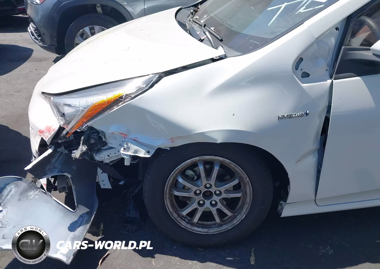 2016 Toyota Prius Two VIN:JTDKBRFU7G3020904 - 12