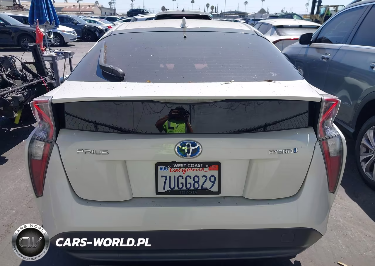 2016 Toyota Prius Two VIN:JTDKBRFU7G3020904 - 17