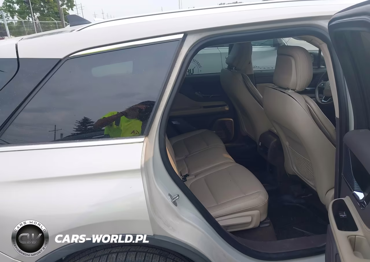 2020 Lincoln Corsair Standard VIN:5LMCJ1C98LUL28878 - 8