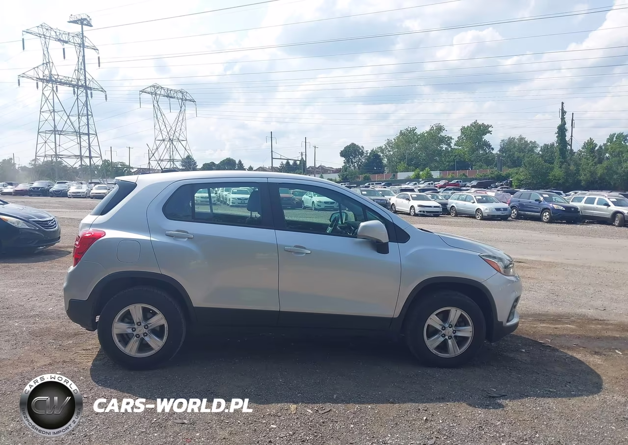 2018 Chevrolet Trax Ls VIN:KL7CJNSBXJB704117 - 13