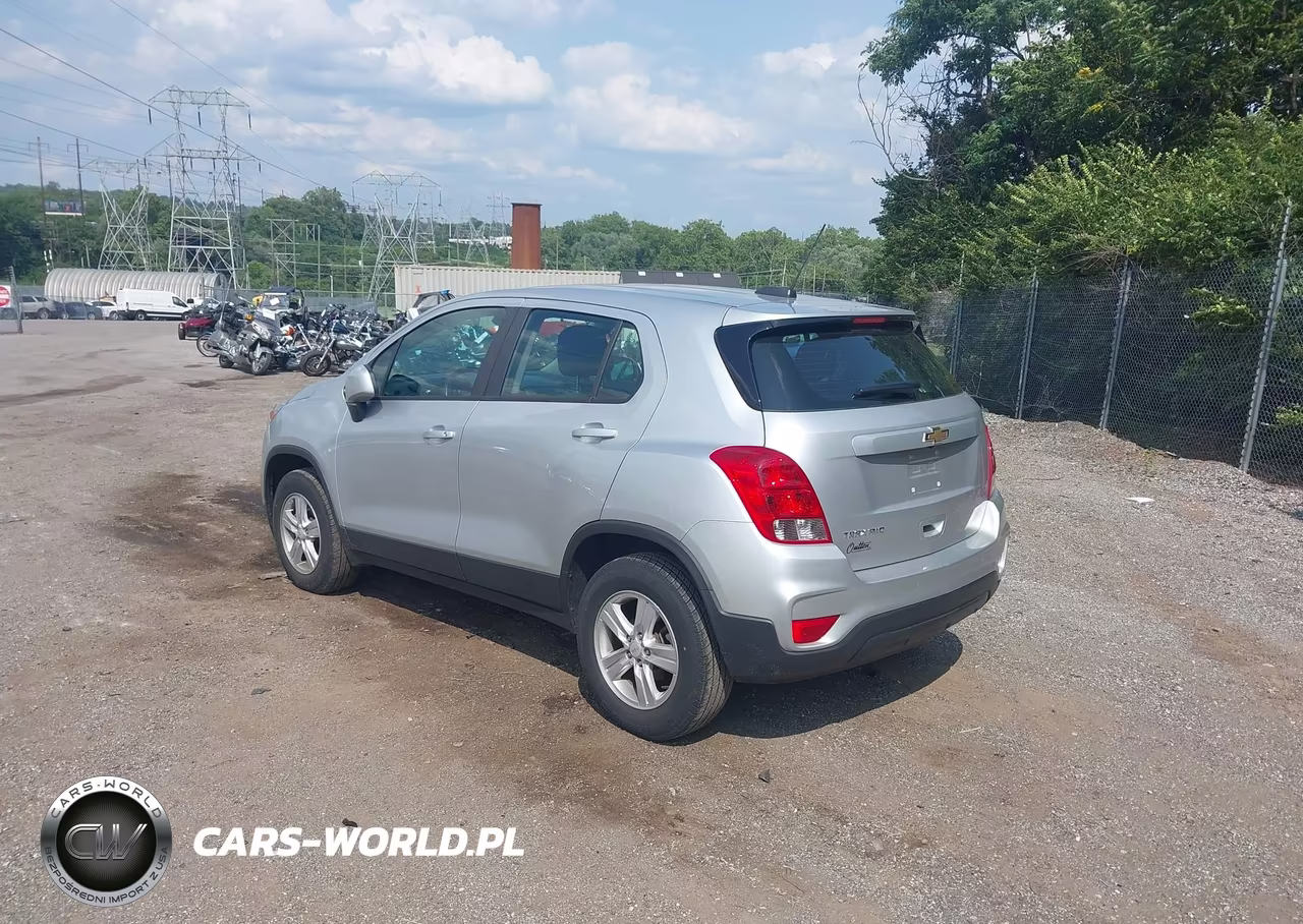 2018 Chevrolet Trax Ls VIN:KL7CJNSBXJB704117 - 3