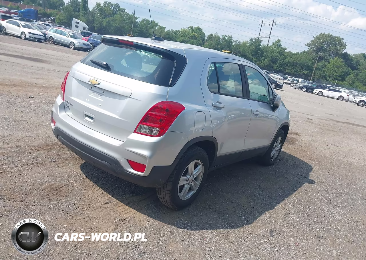 2018 Chevrolet Trax Ls VIN:KL7CJNSBXJB704117 - 4