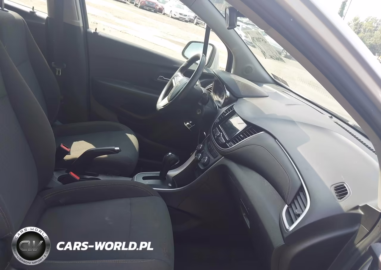 2018 Chevrolet Trax Ls VIN:KL7CJNSBXJB704117 - 5
