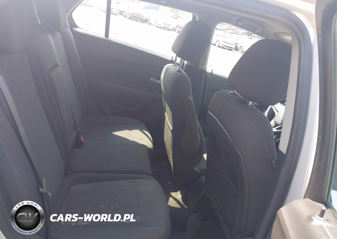 2018 Chevrolet Trax Ls VIN:KL7CJNSBXJB704117 - 8