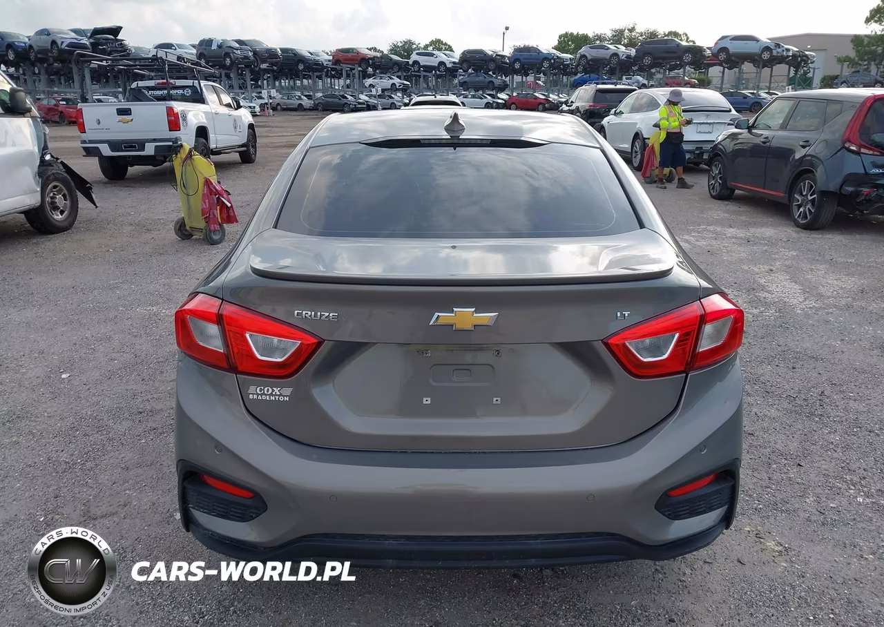 2018 Chevrolet Cruze Lt Auto VIN:1G1BE5SM8J7227218 - 17