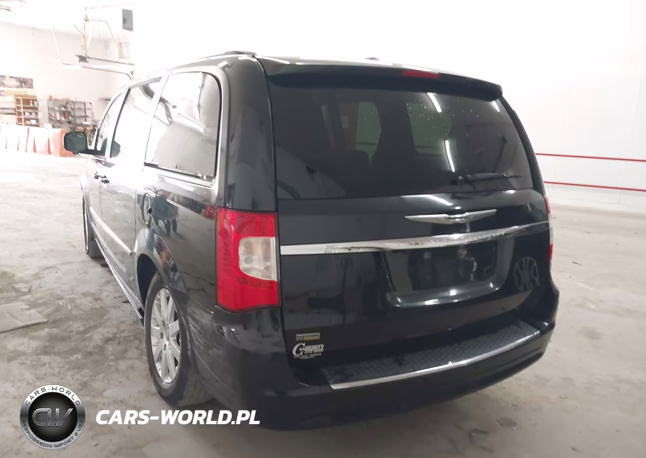 2016 Chrysler Town & Country Touring VIN:2C4RC1BGXGR213648 - 3