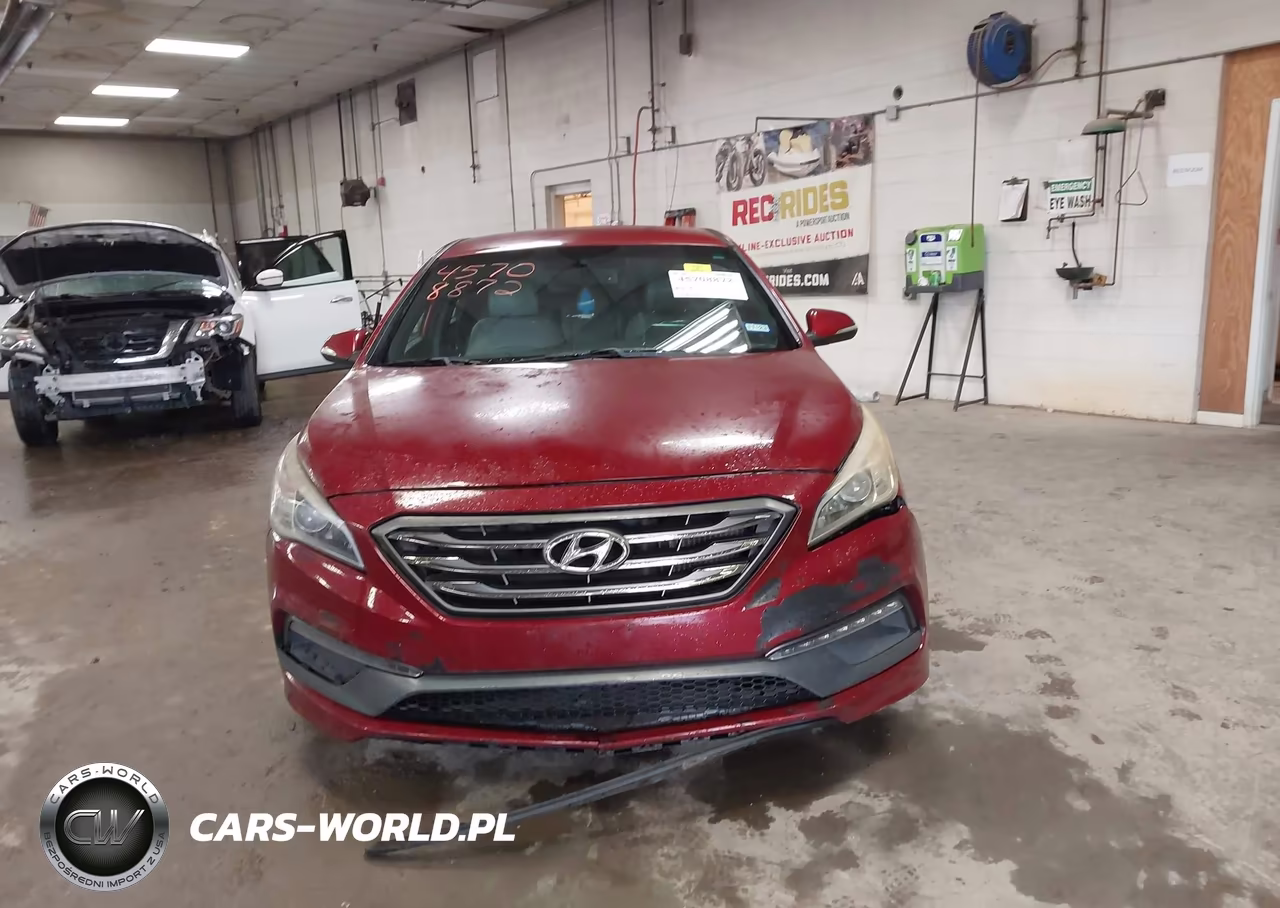 2015 Hyundai Sonata Sport 2.0T VIN:5NPE34AB2FH157352 - 13