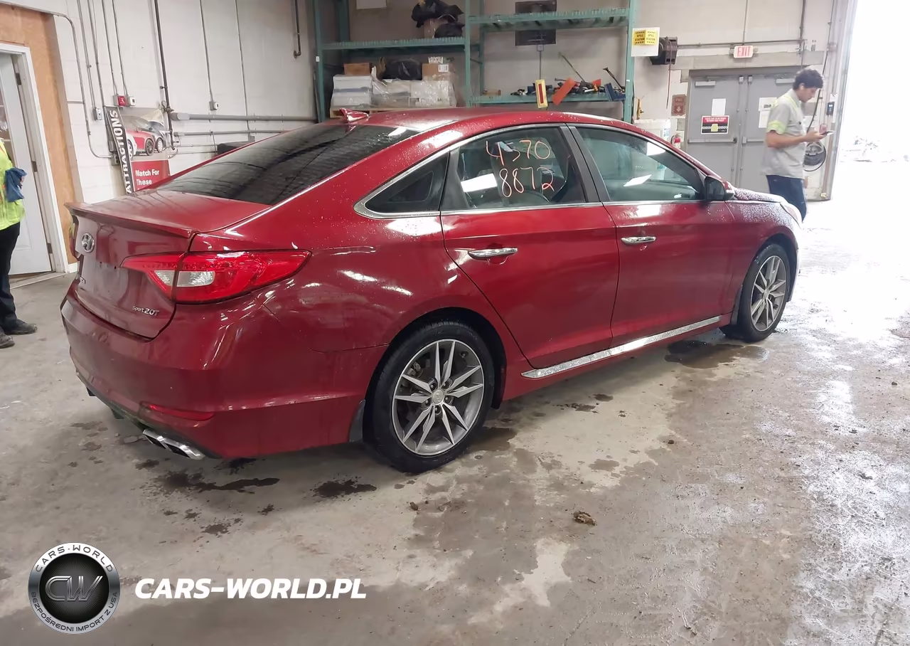 2015 Hyundai Sonata Sport 2.0T VIN:5NPE34AB2FH157352 - 4