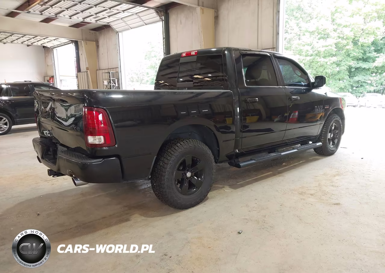 2016 Ram 1500 Sport VIN:1C6RR7MT2GS371158 - 4