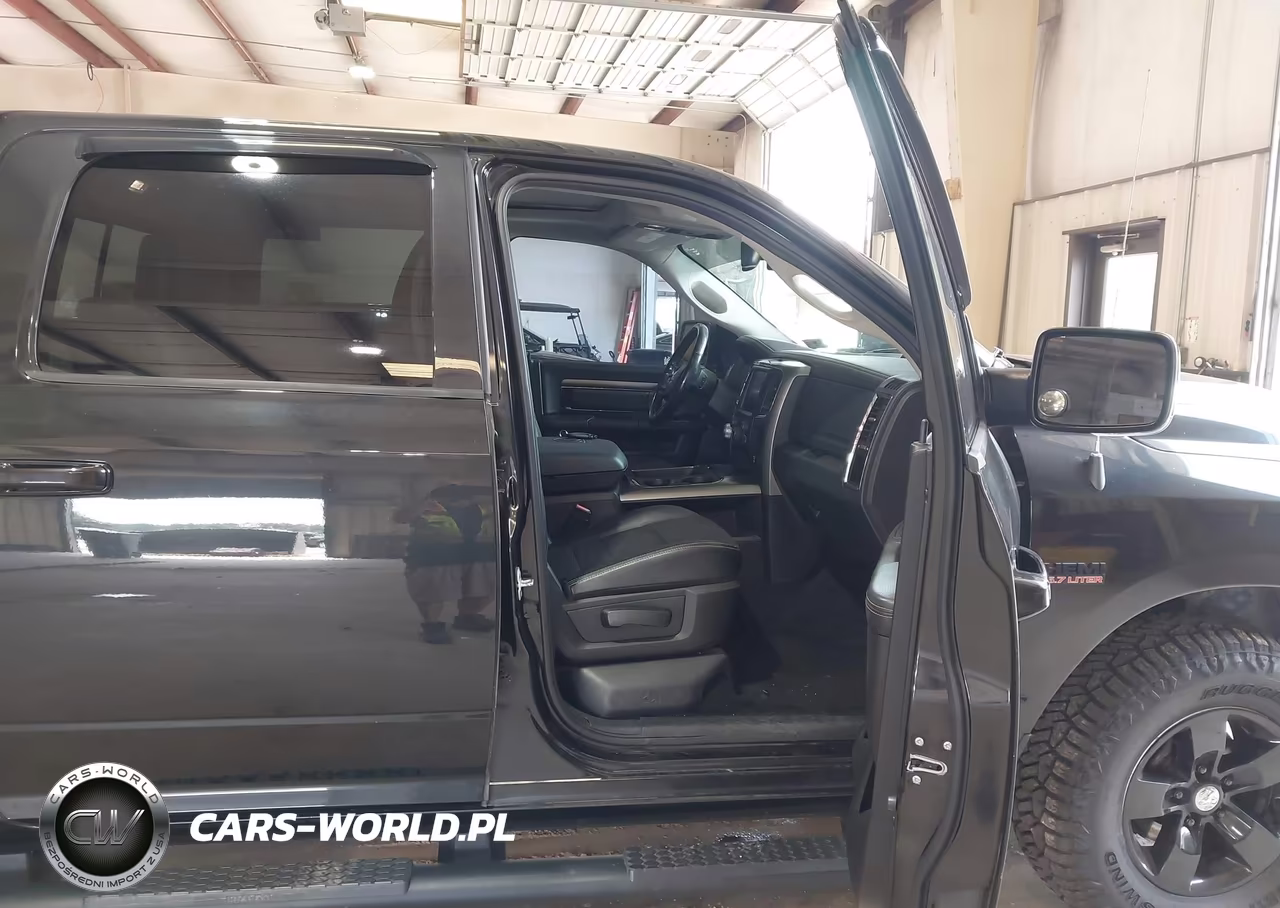 2016 Ram 1500 Sport VIN:1C6RR7MT2GS371158 - 5