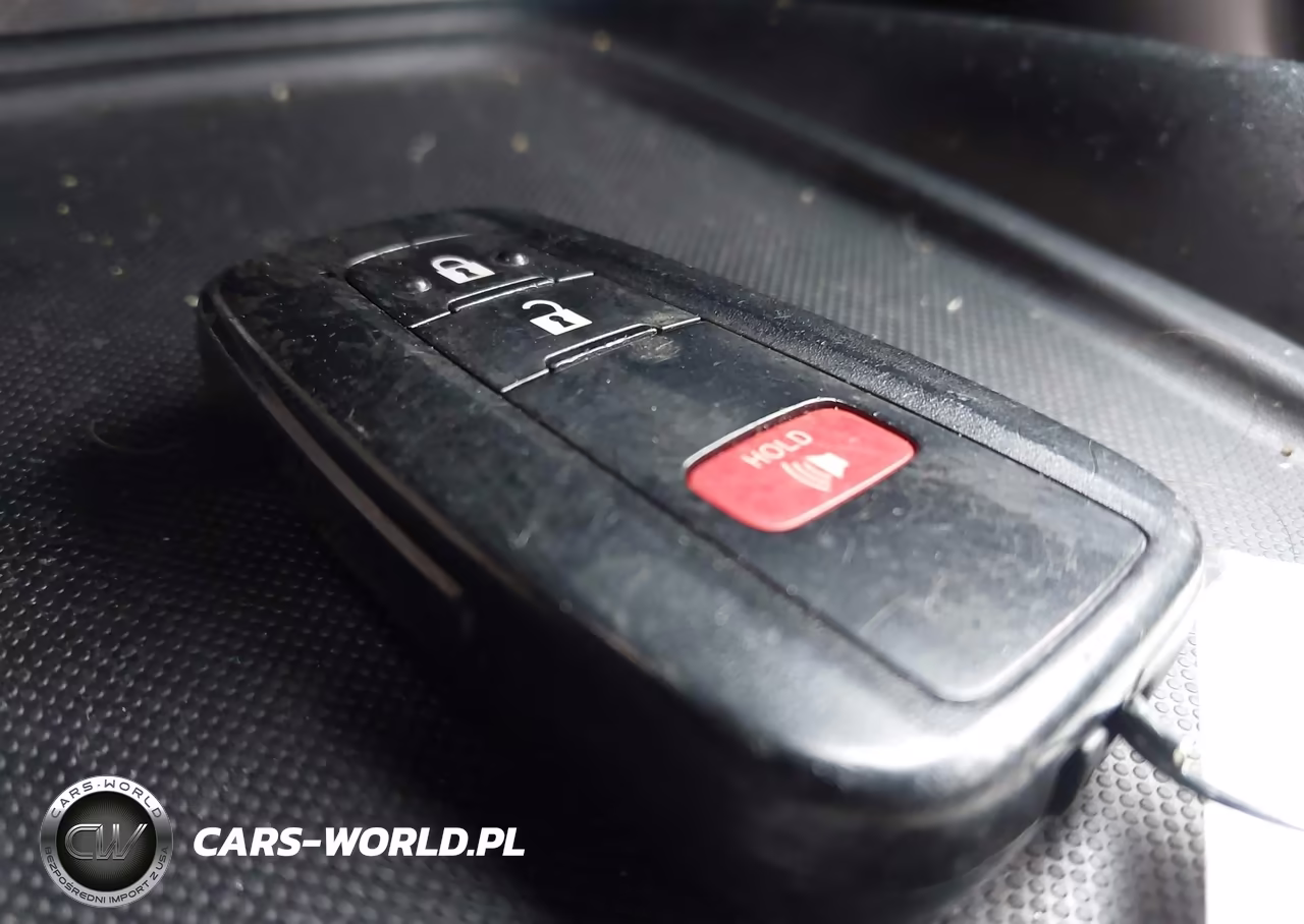 2020 Toyota Prius Le VIN:JTDKARFU7L3118540 - 11