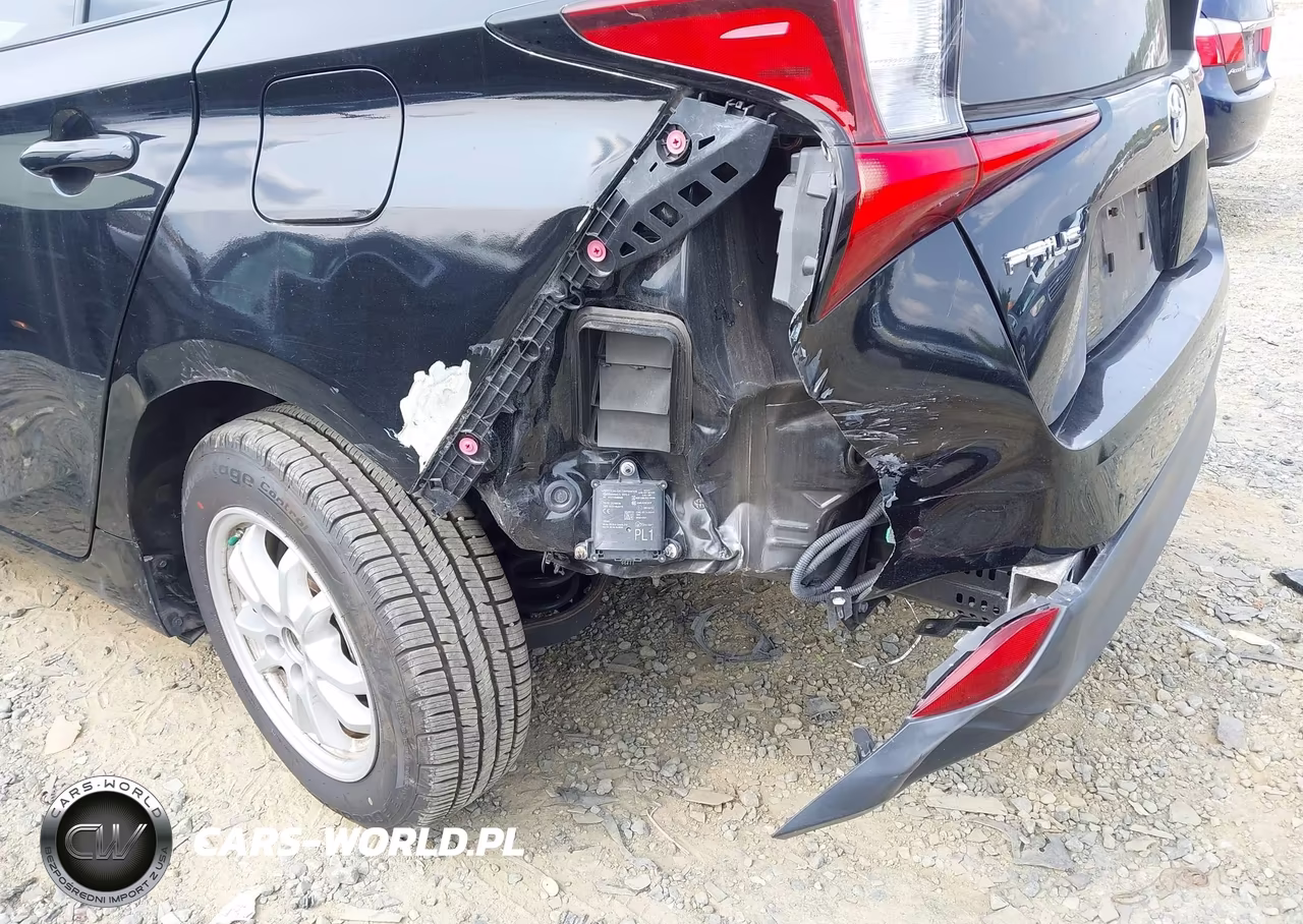 2020 Toyota Prius Le VIN:JTDKARFU7L3118540 - 6