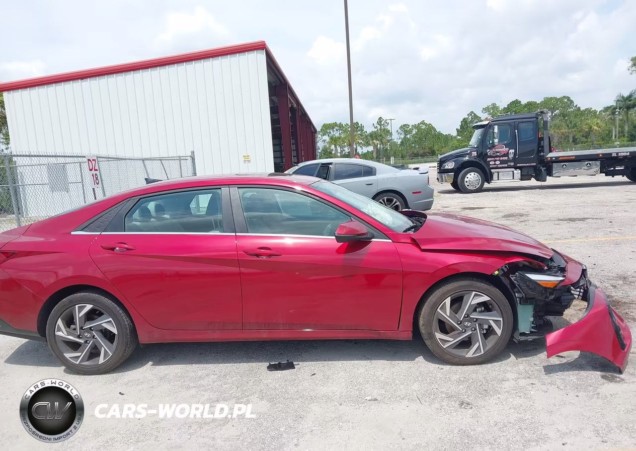 2025 Hyundai Elantra Hybrid Limited VIN:KMHLN4DJ3SU161989 - 13