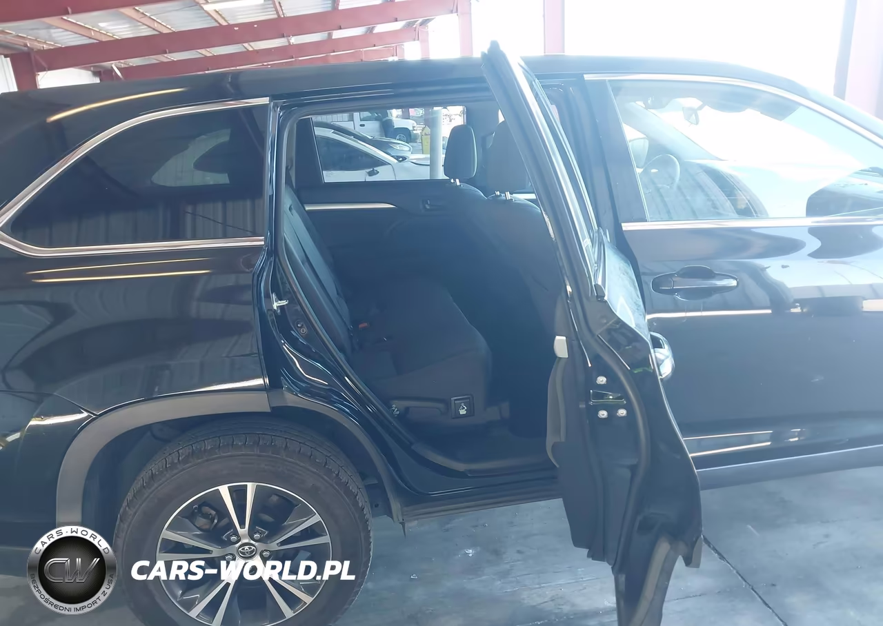 2019 Toyota Highlander Le VIN:5TDZZRFH5KS311504 - 8