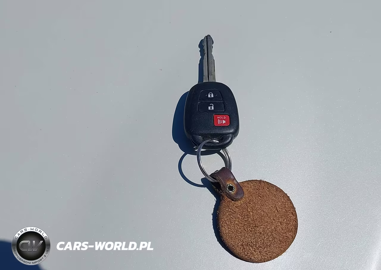 2014 Toyota Prius C Two VIN:JTDKDTB37E1558287 - 11
