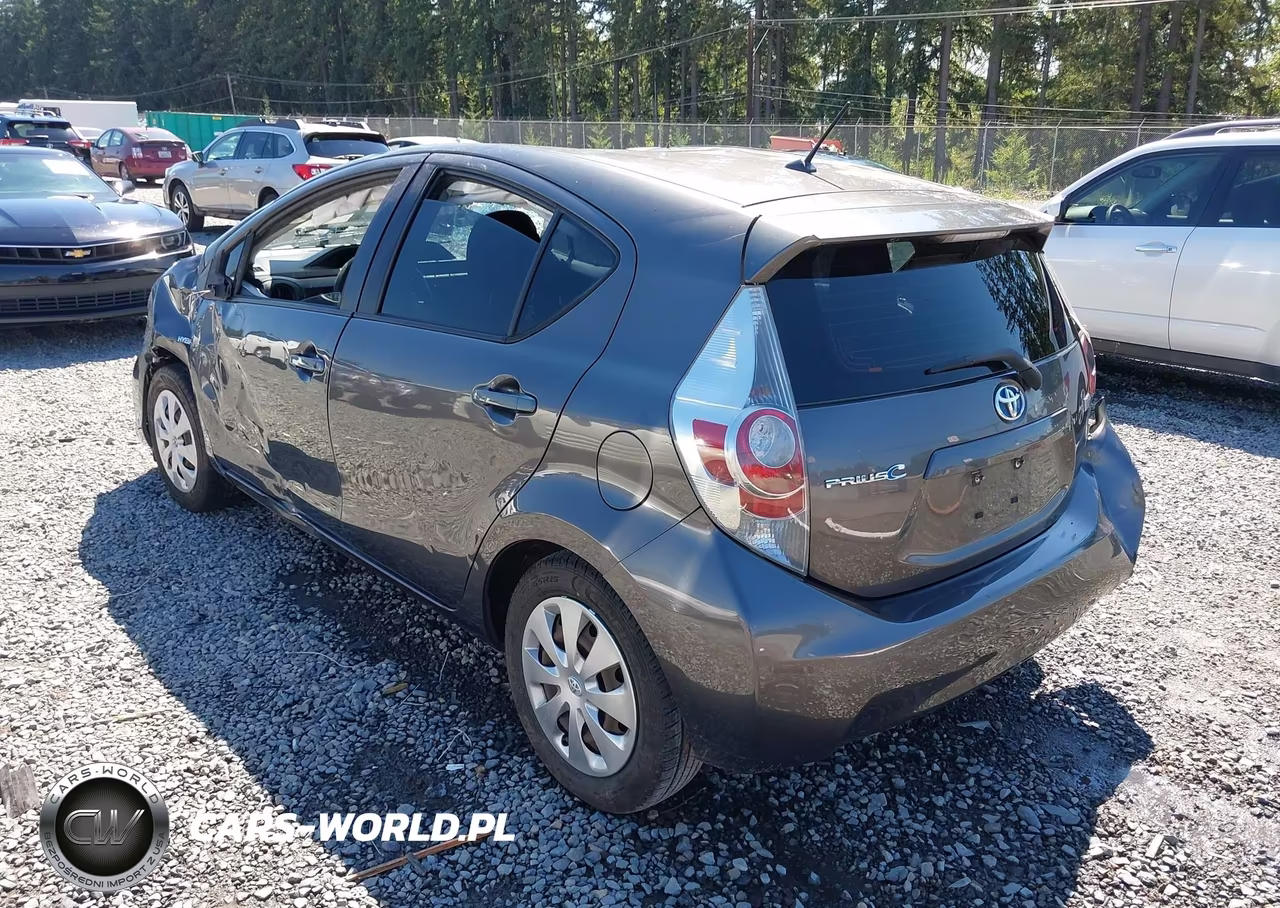 2014 Toyota Prius C Two VIN:JTDKDTB37E1558287 - 3