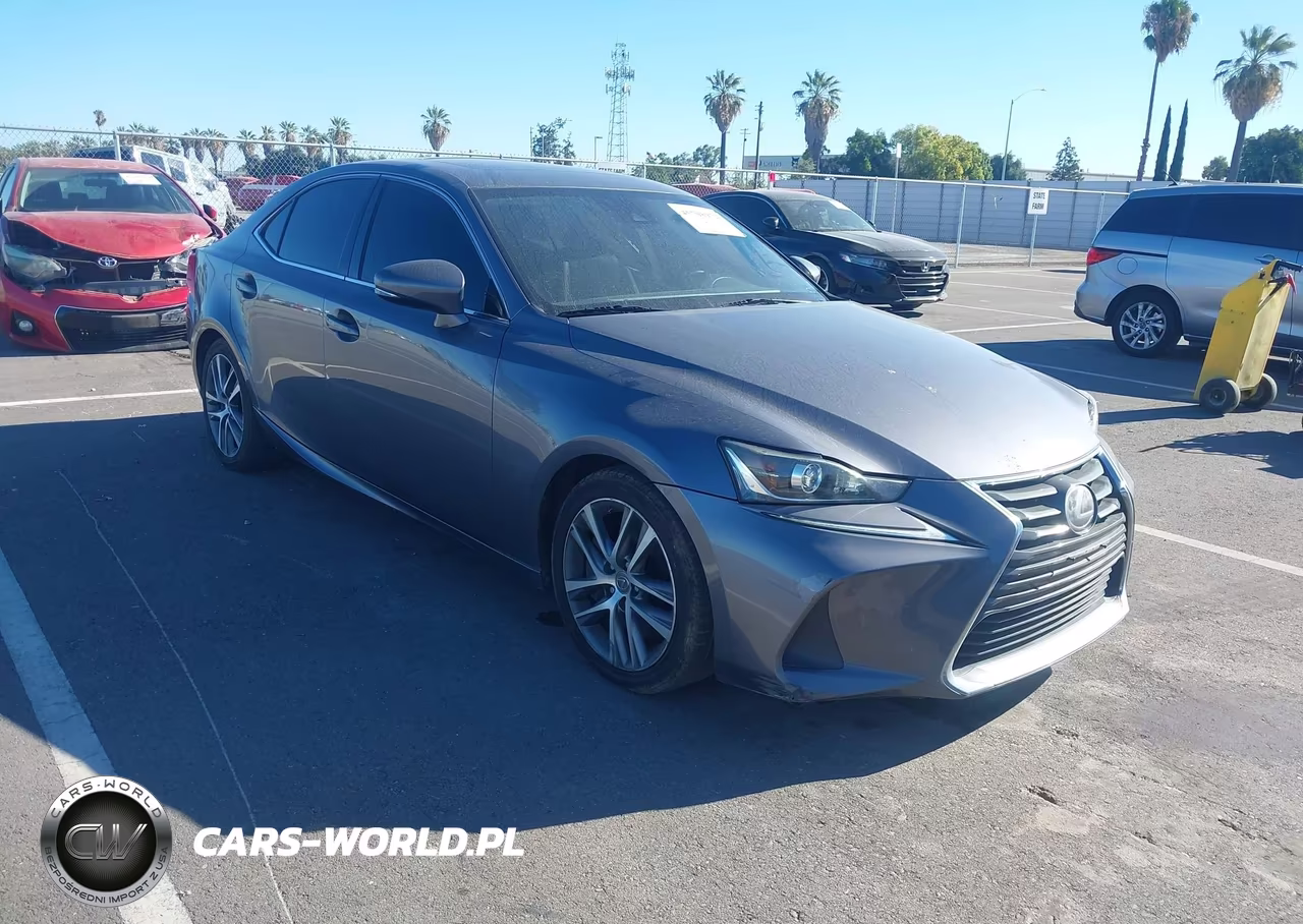 2018 Lexus Is 300 – zdjęcie 1 z 17