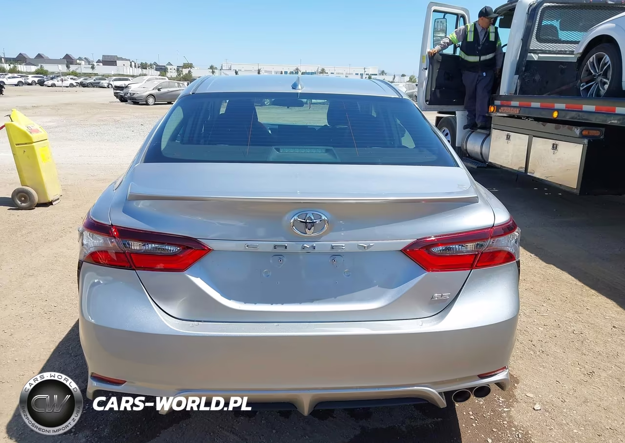 2021 Toyota Camry Se VIN:4T1G11AKXMU418237 - 17