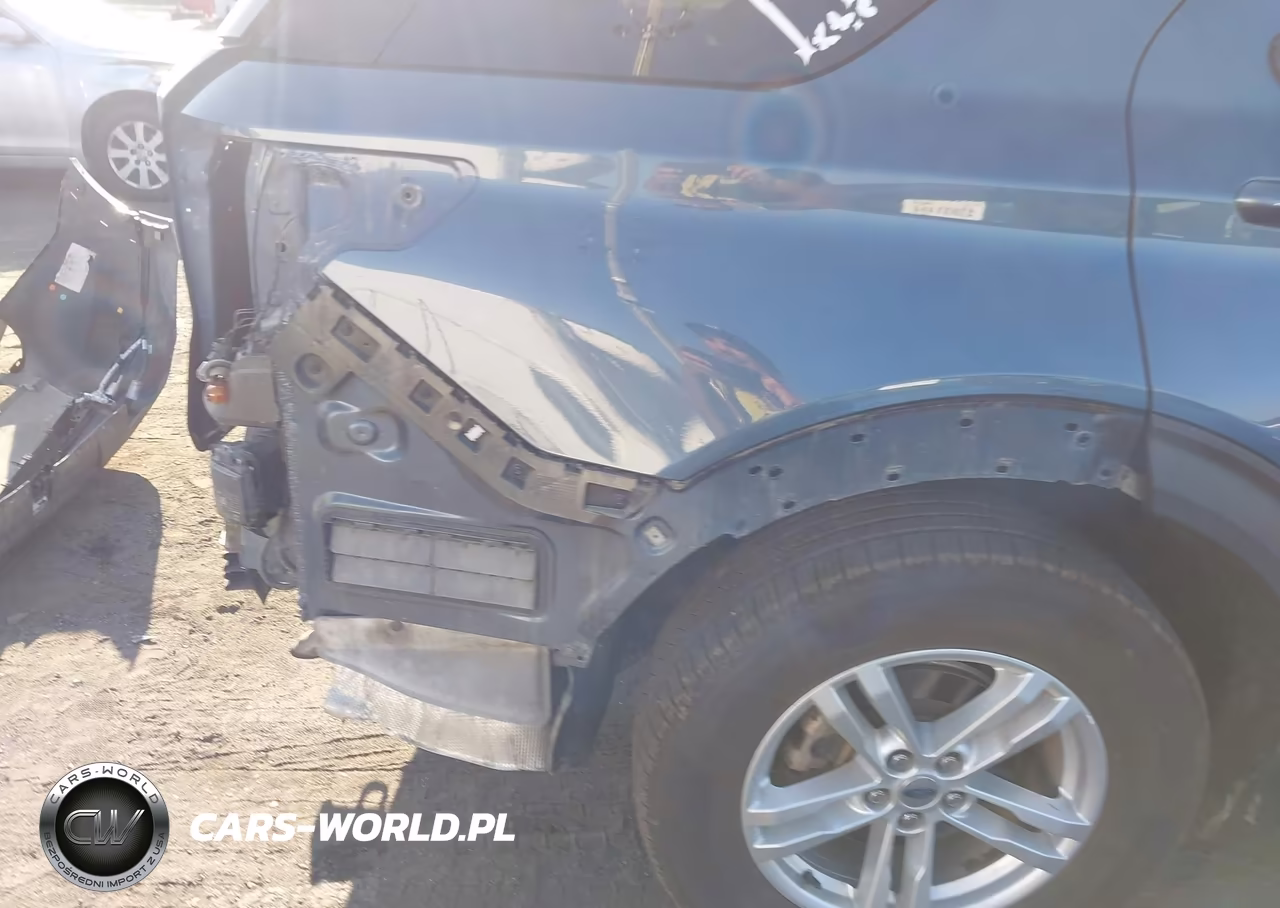 2020 Ford Explorer Xlt VIN:1FMSK8DH2LGA08576 - 18