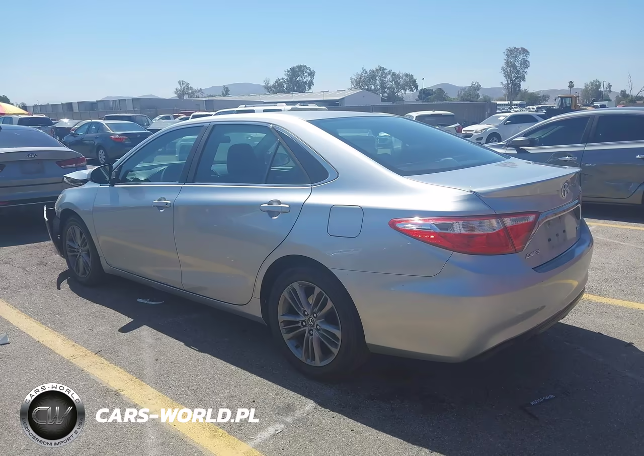 2015 Toyota Camry Se VIN:4T1BF1FK8FU021911 - 3