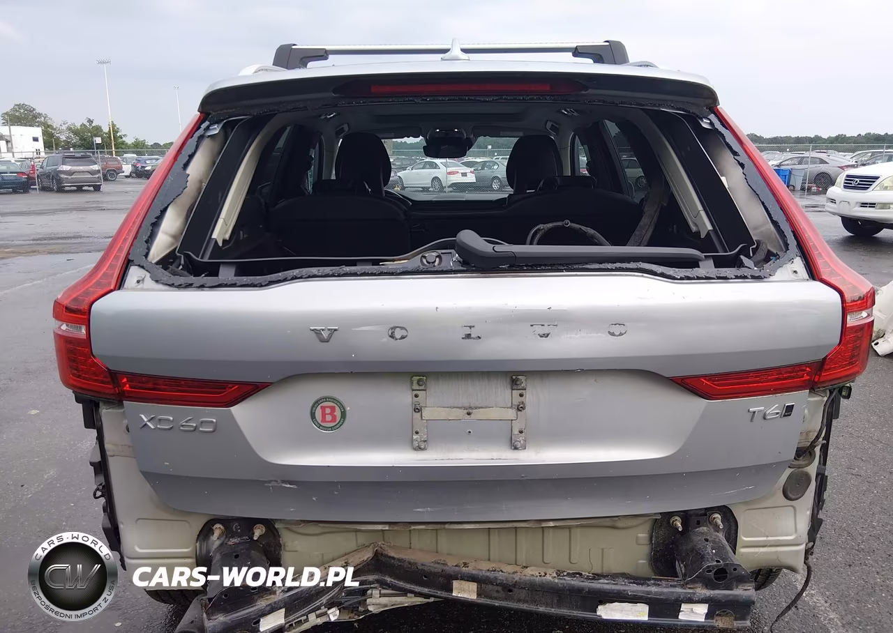 2018 Volvo Xc60 T6 Momentum VIN:YV4A22RK6J1045113 - 16