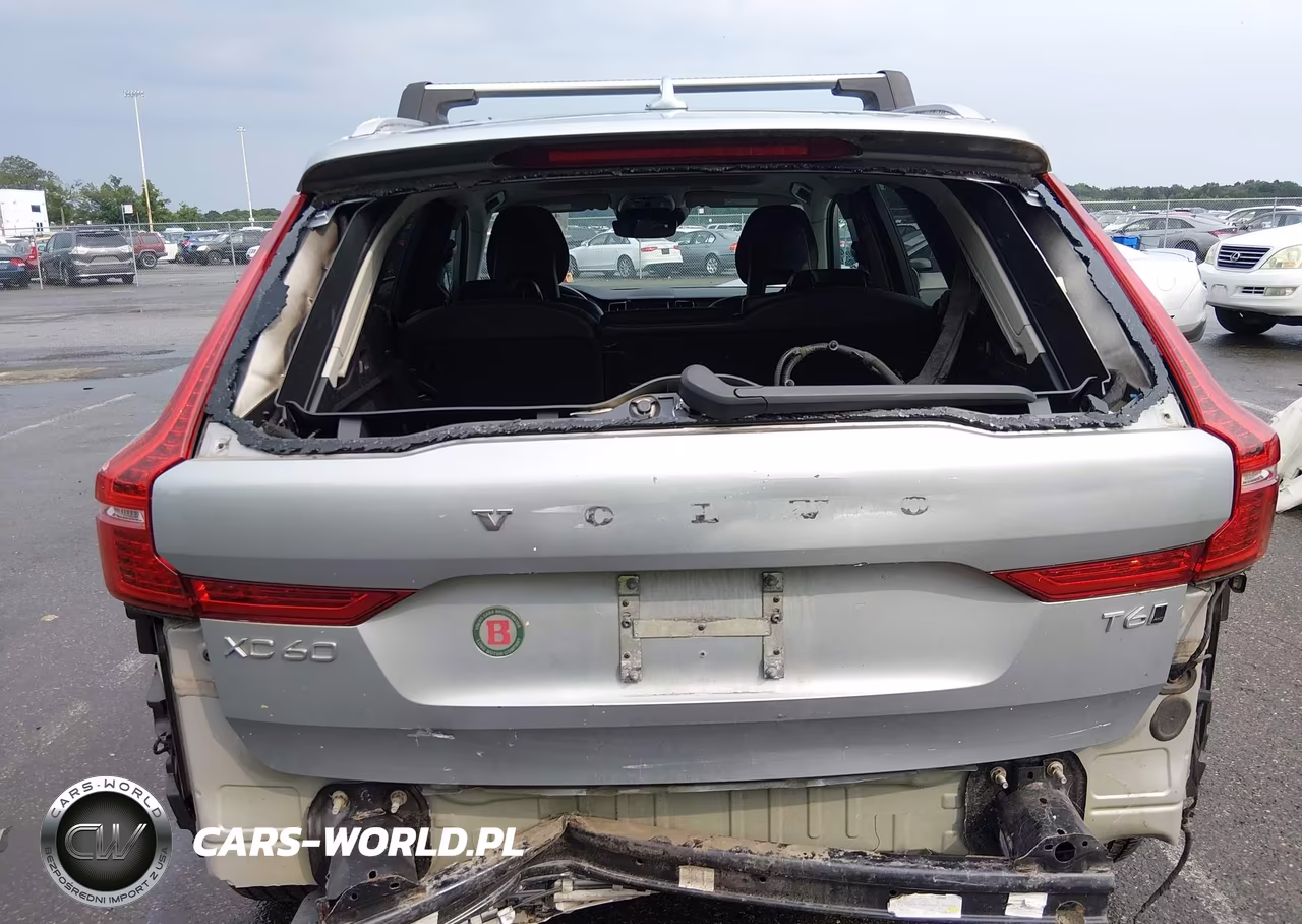 2018 Volvo Xc60 T6 Momentum VIN:YV4A22RK6J1045113 - 17
