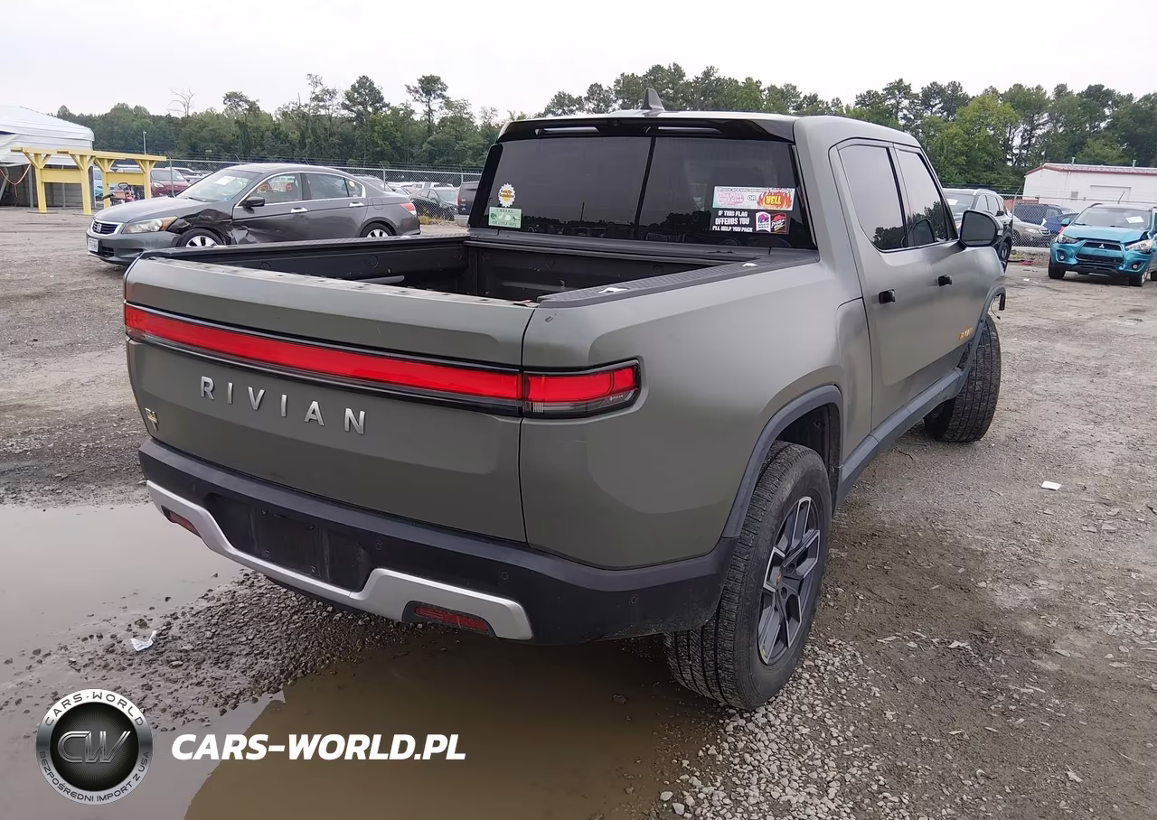 2022 Rivian R1T Launch Edition VIN:7FCTGAAL1NN001122 - 4