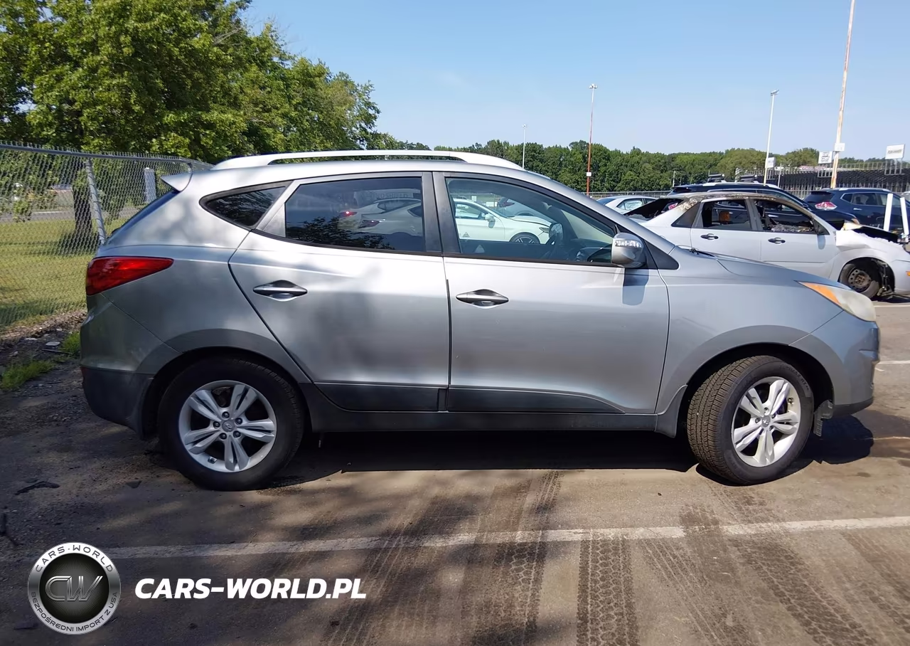 2013 Hyundai Tucson Gls VIN:KM8JU3AC4DU575618 - 13