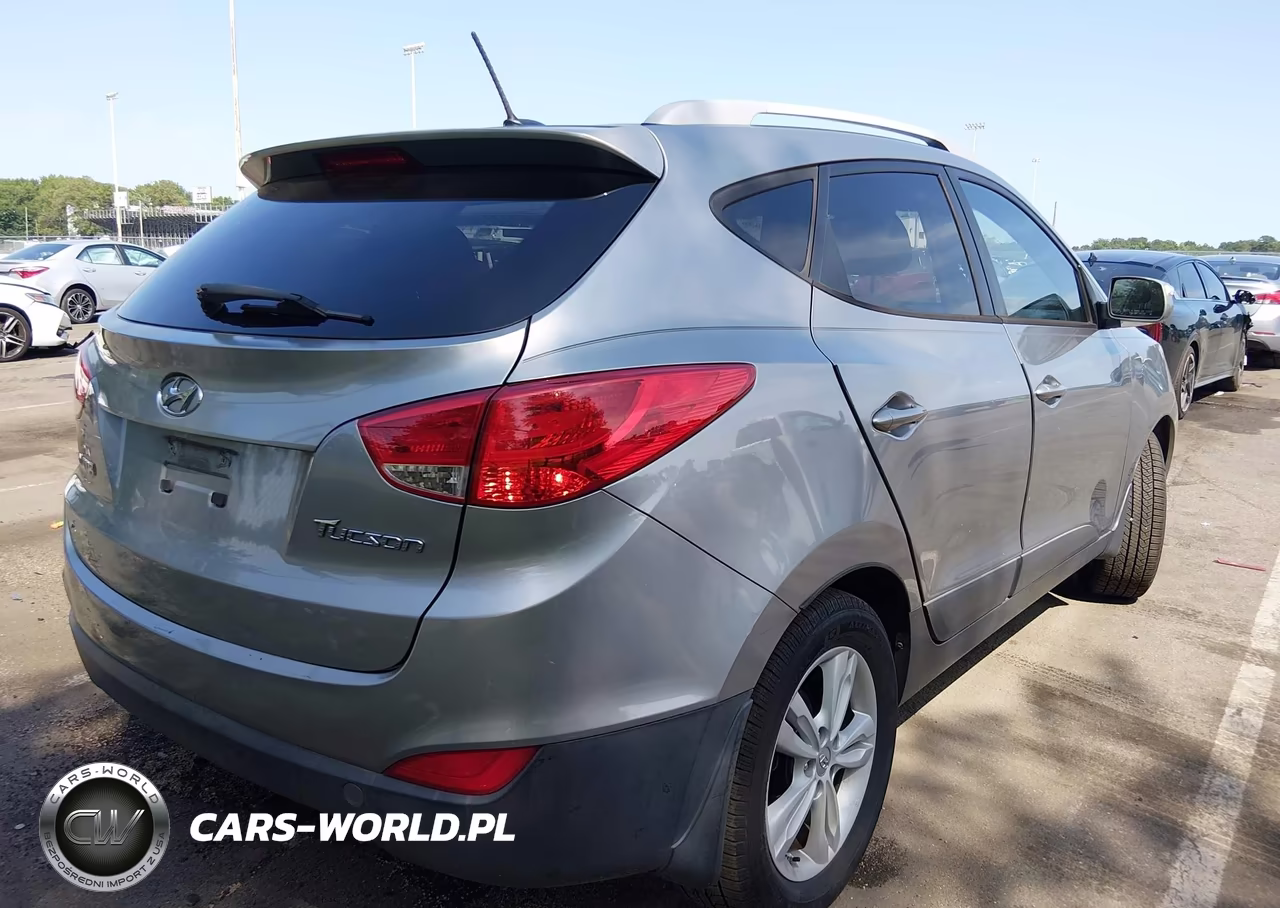 2013 Hyundai Tucson Gls VIN:KM8JU3AC4DU575618 - 4