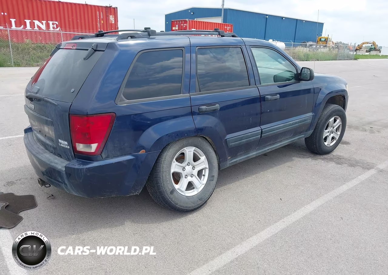 2005 Jeep Grand Cherokee Laredo VIN:1J4GR48K75C718100 - 4