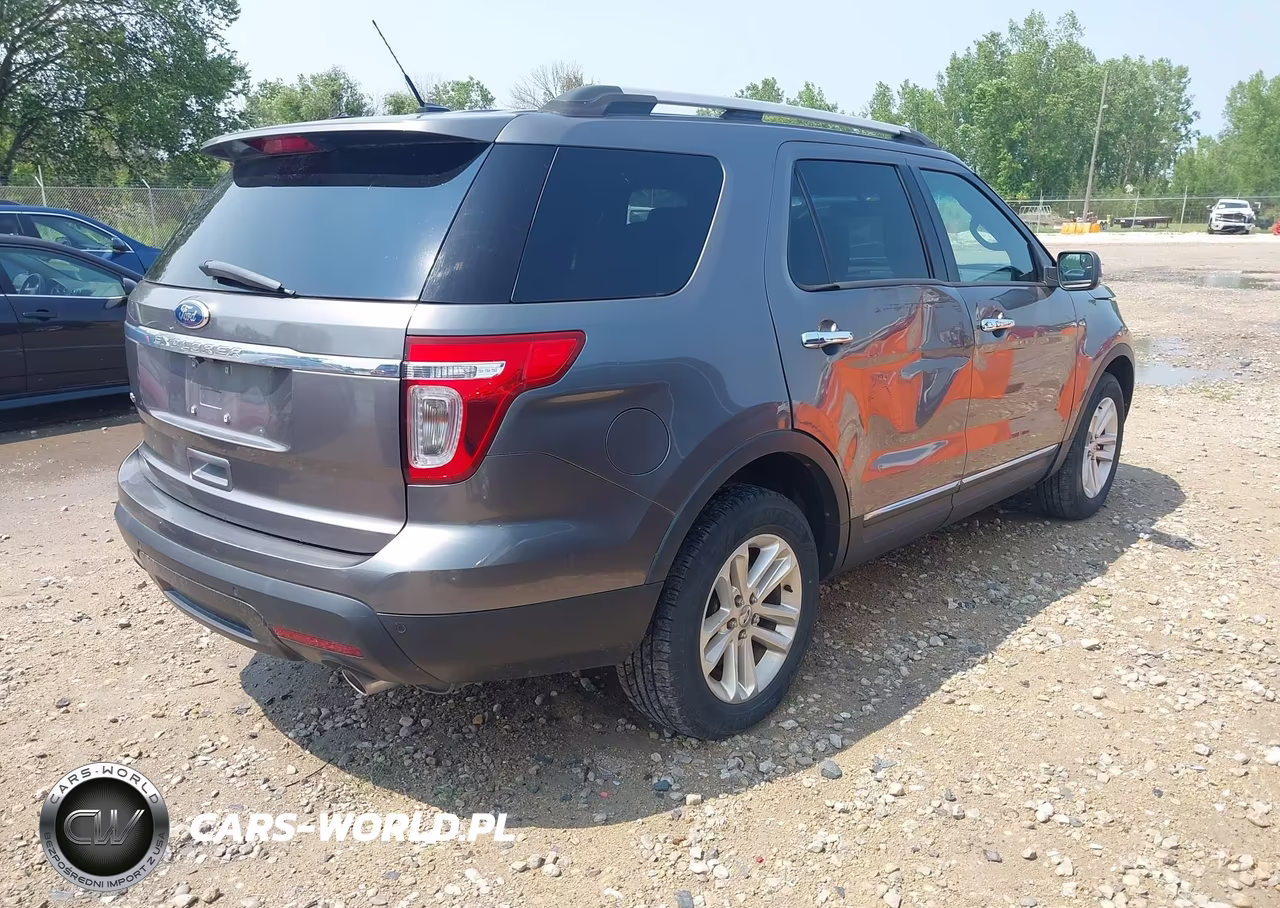 2011 Ford Explorer Xlt VIN:1FMHK7D86BGA18157 - 4